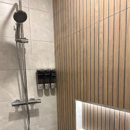 Spacious 2 Bedroom In