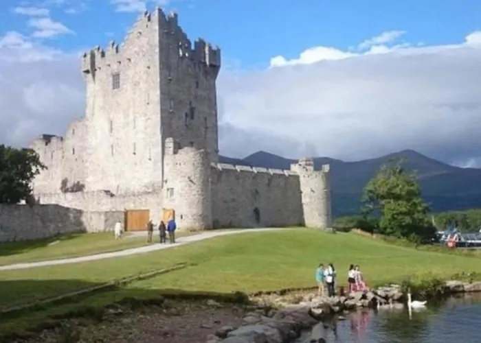 Spacious 2 Bedroom In * キラーニー