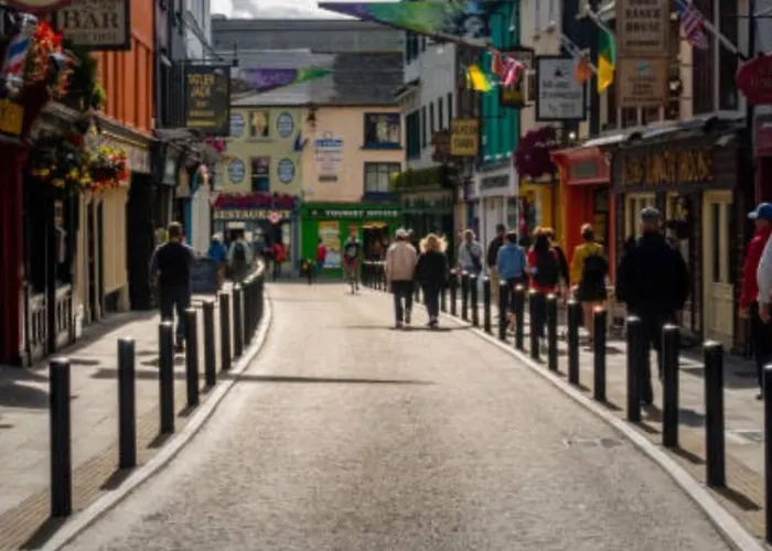 Spacious 2 Bedroom In * キラーニー