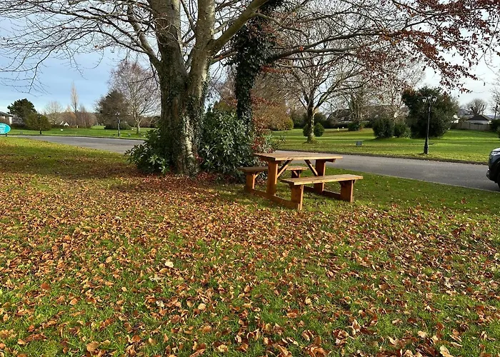 Spacious 2 Bedroom In Killarney