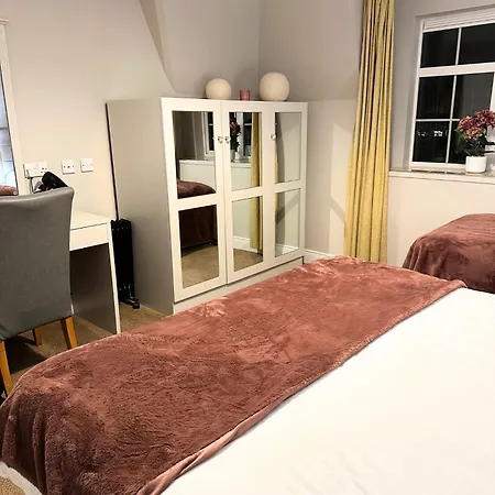 Spacious 2 Bedroom In * Килларни